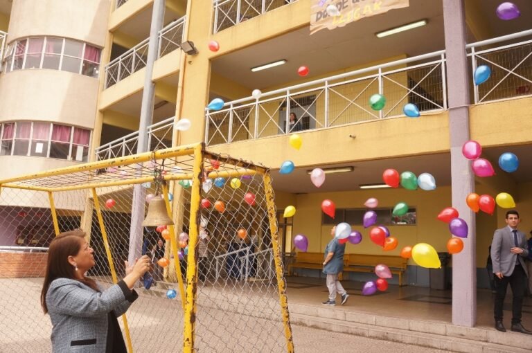 La emotiva despedida que vivieron los alumnos de Cuarto Medio