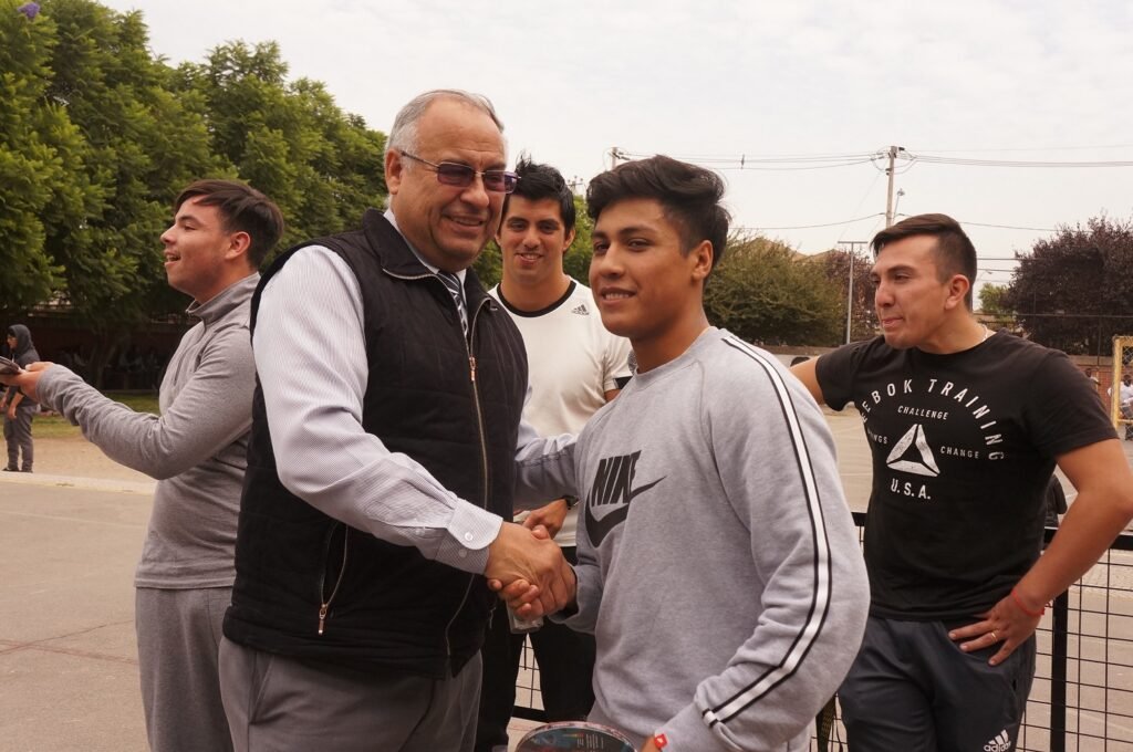 Con un torneo de tenis de mesa nos sumamos al Día Nacional del Deporte
