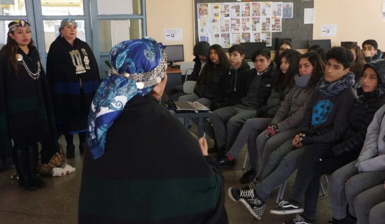 Representantes de la Oficina de Pueblos Originarios visitaron nuestro Colegio