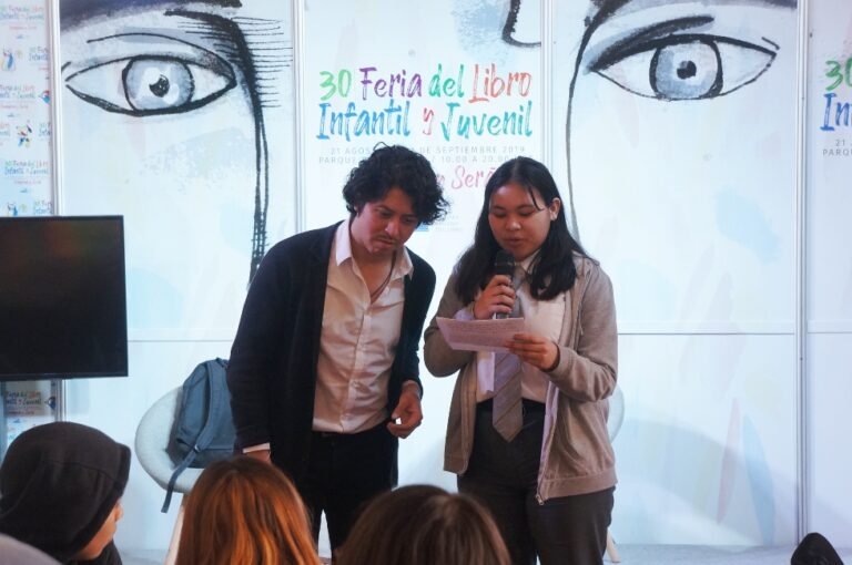 Delegación de Novo Horizonte visitó la Feria del Libro Infantil y Juvenil de Providencia