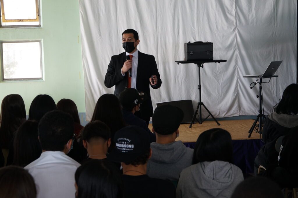 Primeros Medios recibieron importante charla pensando en la continuidad de estudios