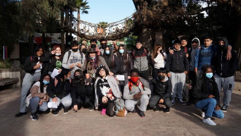 Aprendiendo en terreno: Los 2dos Medios vibraron con salida pedagógica al Buin Zoo