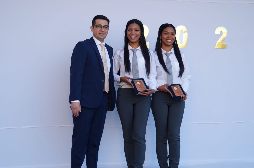 Las imágenes de la esperada ceremonia de Licenciatura de 4tos Medios y Titulación 2023 — foto 4