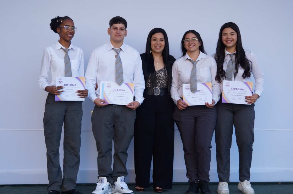 Las imágenes de la esperada ceremonia de Licenciatura de 4tos Medios y Titulación 2023